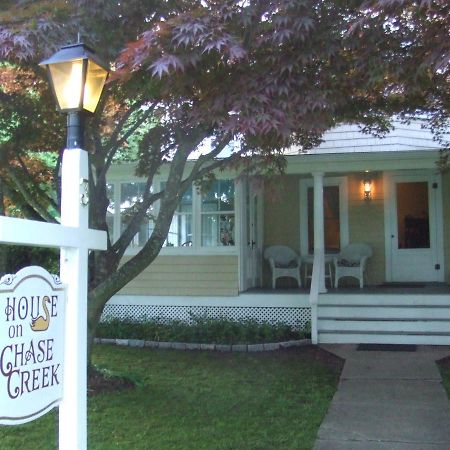 House On Chase Creek Bed & Breakfast Shelter Island Heights Exterior photo